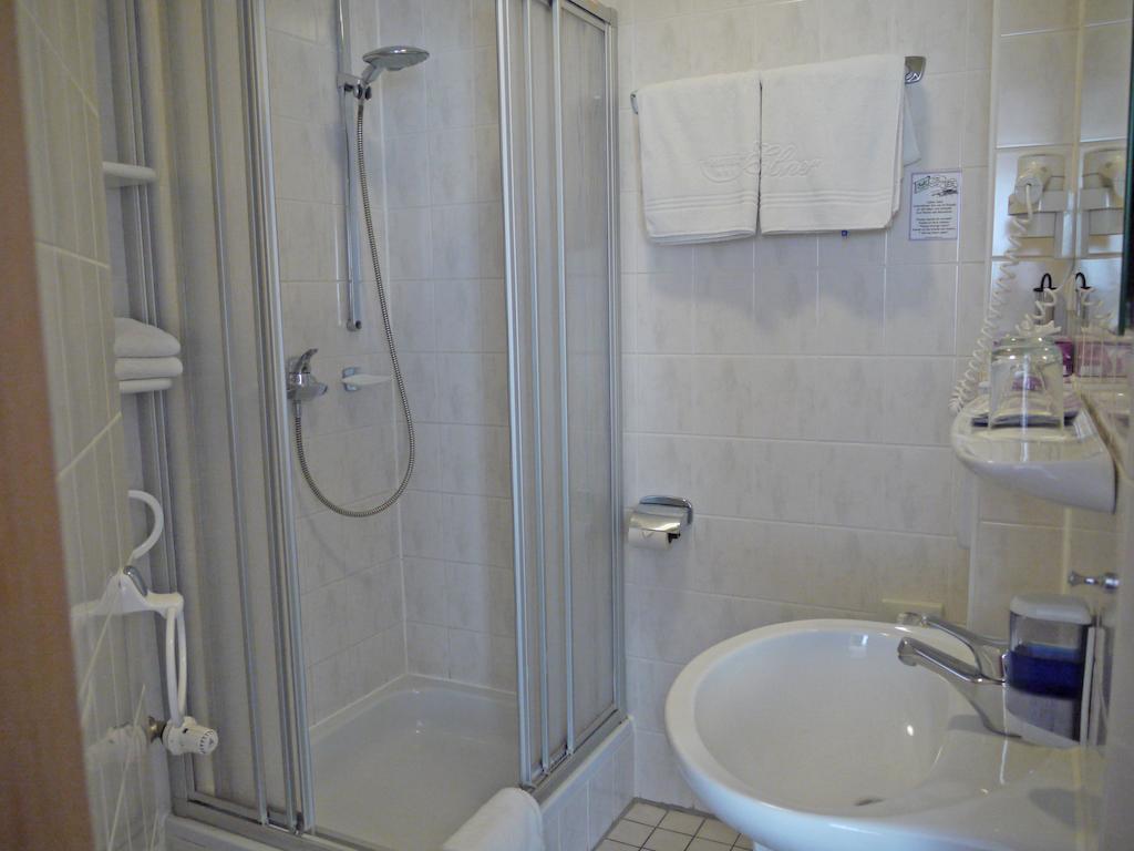 Ebner 3*